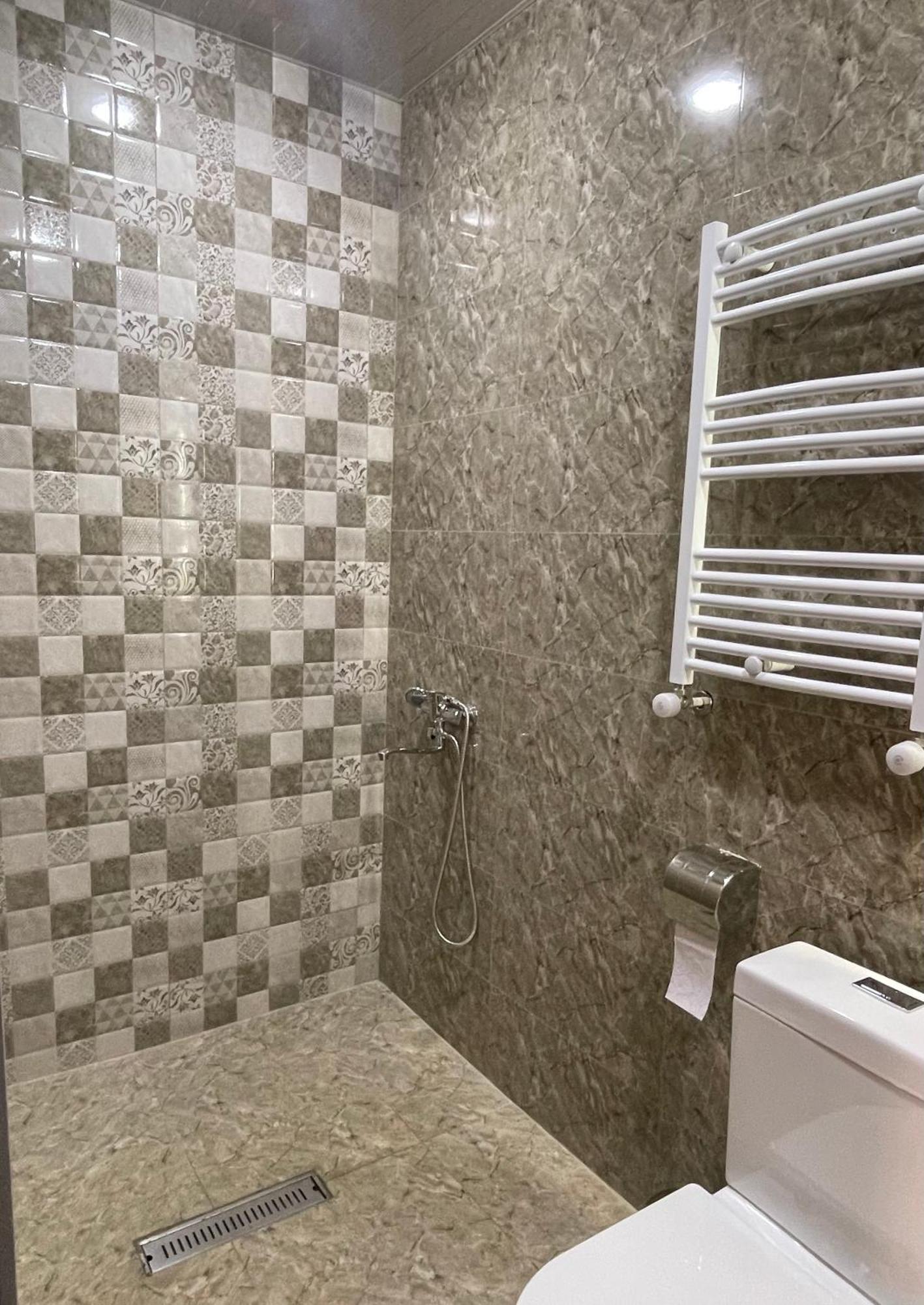 Sunny Guesthouse Kazbegi Ngoại thất bức ảnh