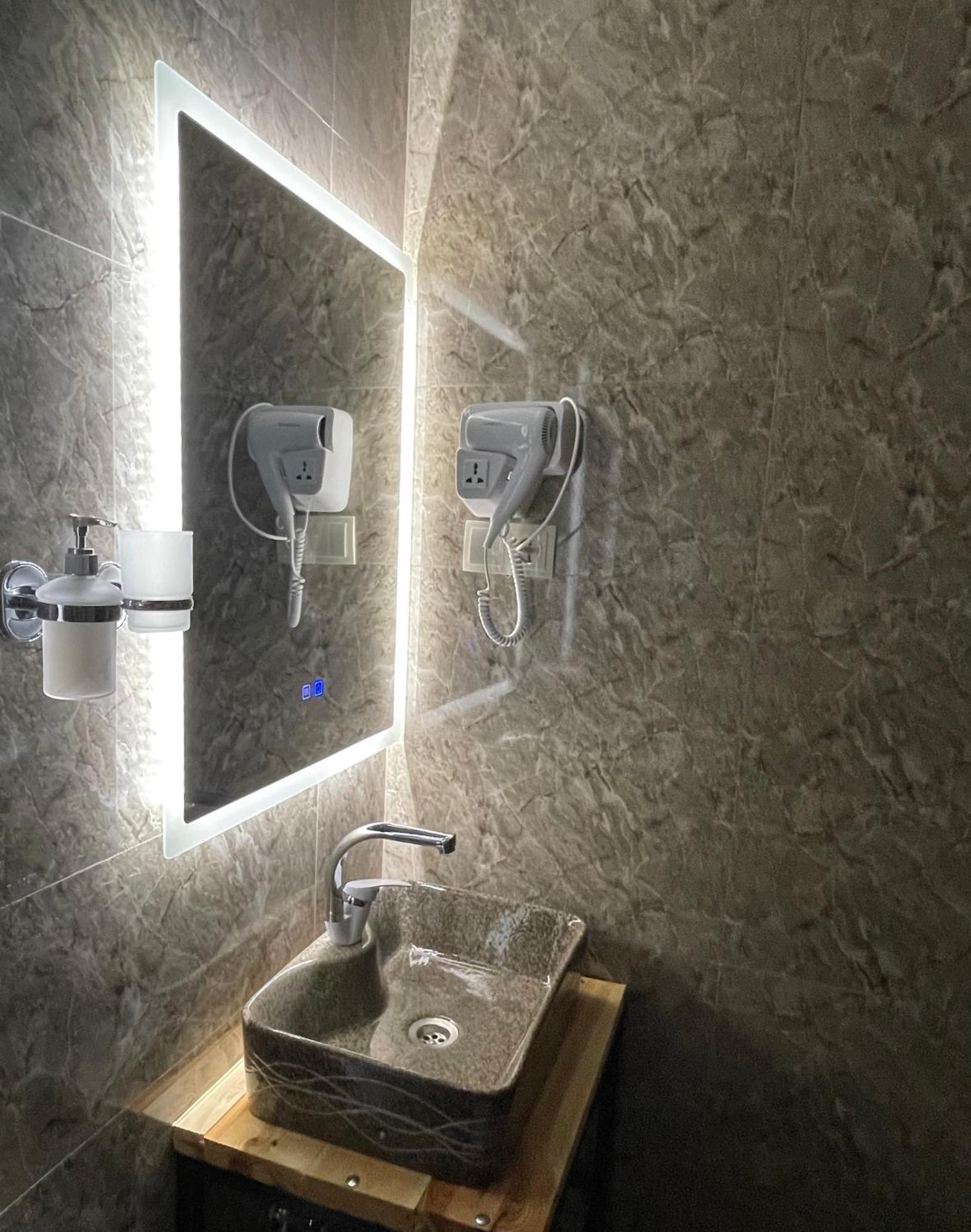 Sunny Guesthouse Kazbegi Ngoại thất bức ảnh