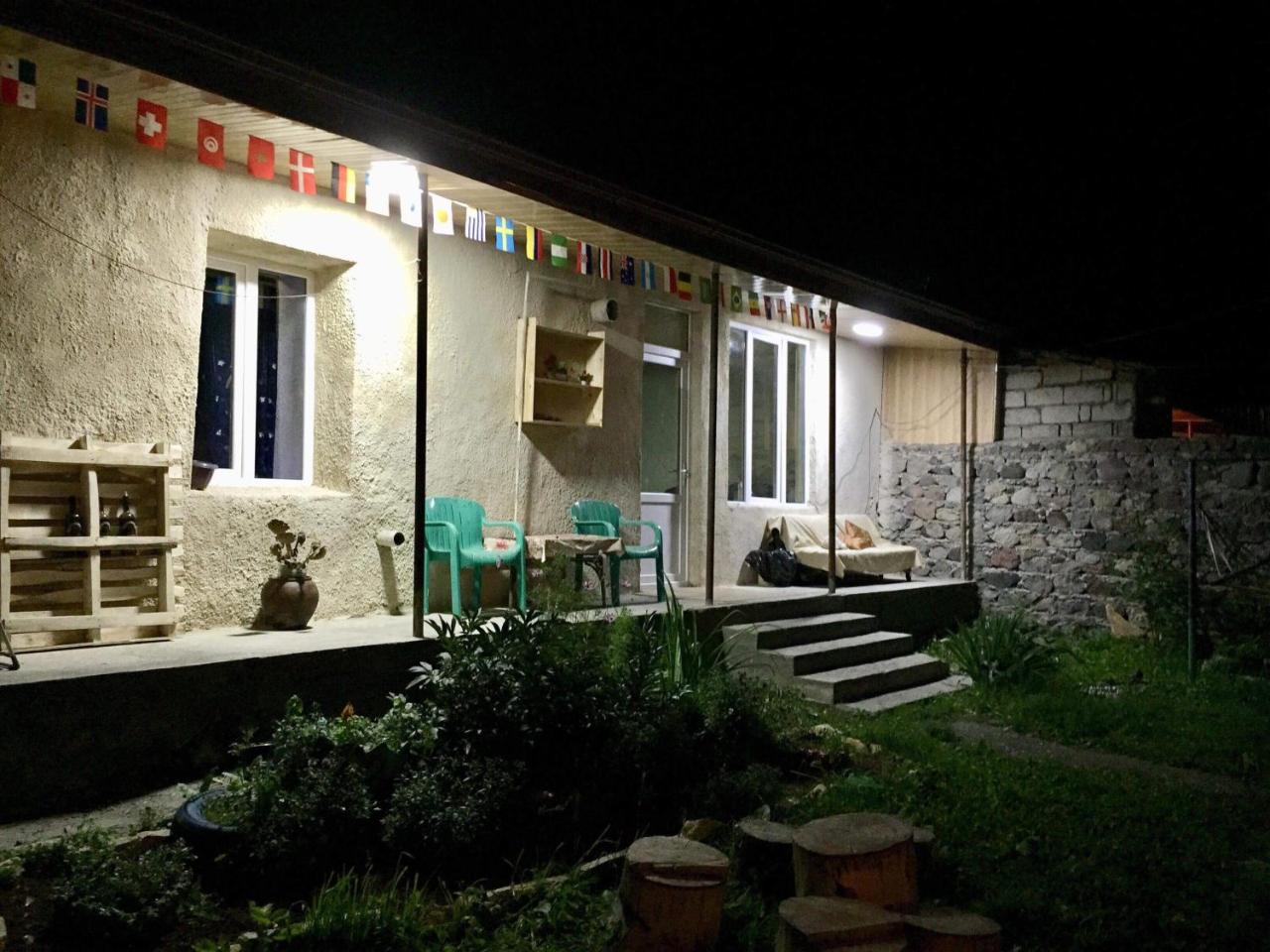 Sunny Guesthouse Kazbegi Ngoại thất bức ảnh