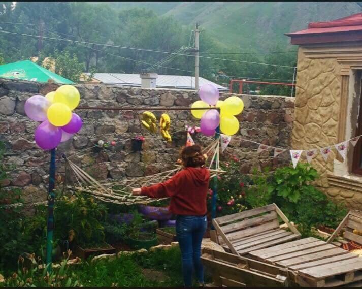 Sunny Guesthouse Kazbegi Ngoại thất bức ảnh